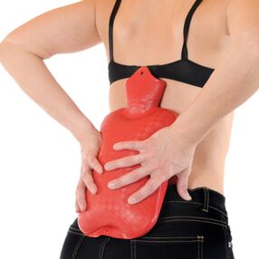 Aufwärmen des unteren Rückens gegen Schmerzen